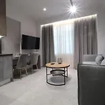 Tailor Suite 4